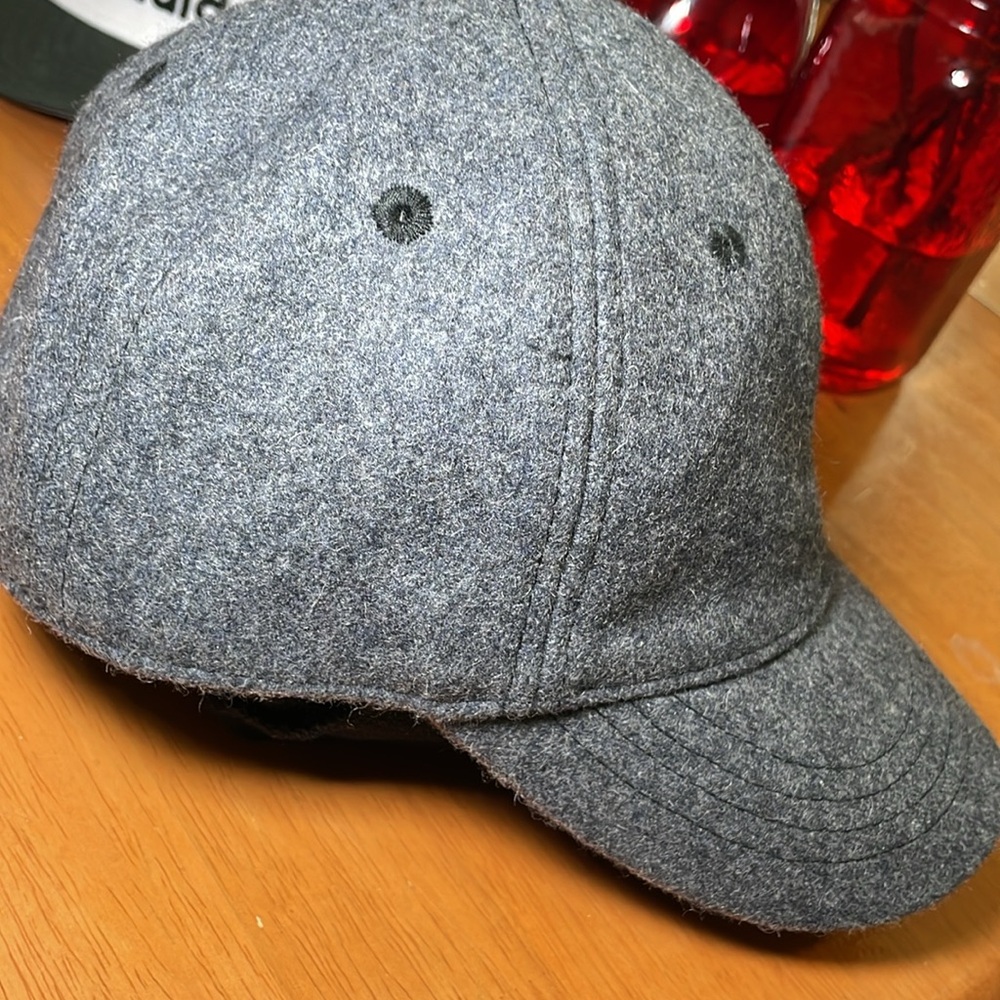 Hat - Picture 3 of 5